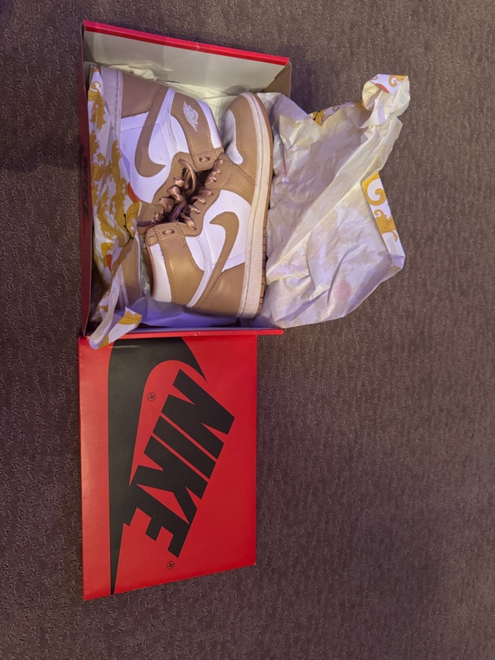 Air Jordan 1 Retro High OG Praline (Women’s 8)